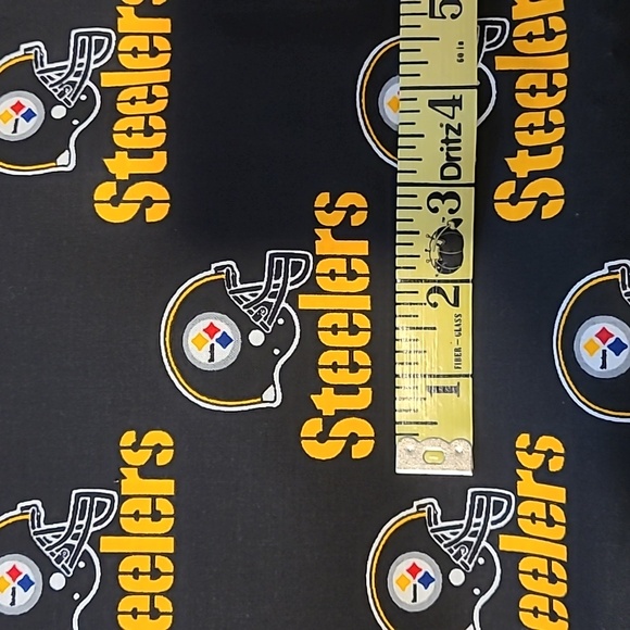 Steelers Fabric, New, 2 pieces totaling 4 Yards, Not Washed - Picture 4 of 8